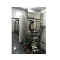 Machine d'emballage automatique de sachets en plastique de 3 à 10 L pour jus, eau, lait et huile avec remplissage et scellage de haute précision