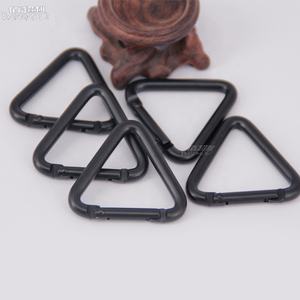 Baichao5 # خطافات Carabiner من سبائك الألومنيوم على شكل مثلث أسود بالكامل سلسلة مفاتيح للبراتشات لتطبيقات التعدين - Product Image 5