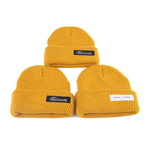 Venta al por mayor de encargo de alta calidad diseñe su propio logotipo con etiqueta <span class=keywords><strong>tejida</strong></span> 100 de lana de acrílico hecho <span class=keywords><strong>a</strong></span> mano ganchillo bebé niño gorro - Product Image 4