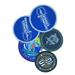 Patchs tissés brodés à scratch, personnalisables avec logo scolaire, thermocollants, écologiques, pour vêtements et chapeaux, avec forme sur mesure – Vente chaude - Product Image 1
