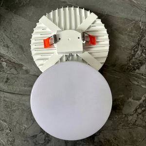 ไฟสี่เหลี่ยมสีขาว 20W และไฟแผง LED ขั้ว E27 ป้องกันแสงสะท้อน เส้นผ่านศูนย์กลาง 10 ซม. 100V-265V วัสดุ PC+PP Ra85 รับประกัน 20,000 ชั่วโมง 1 ปี - Product Image 1