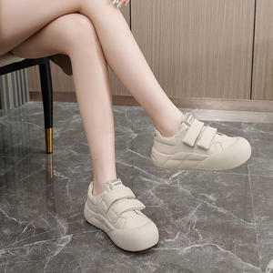 Hermosas zapatillas deportivas con punta redonda y velcro, zapatos deportivos blancos versátiles para mujer, zapatos deportivos minimalistas de moda para primavera y otoño - Product Image 5