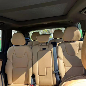 <span class=keywords><strong>Volvo</strong></span> <span class=keywords><strong>XC90</strong></span> SUV 2019 d'occasion en parfait état, automatique, toit ouvrant panoramique, sièges en cuir, caméra de recul, conduite à gauche, pneus R18, jantes en aluminium - Product Image 3