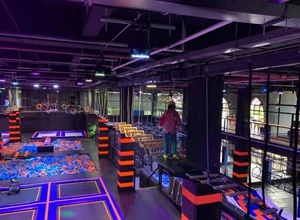 Aire de jeux intérieure commerciale <span class=keywords><strong>360</strong></span> JUMP, <span class=keywords><strong>trampoline</strong></span> coloré, grande capacité, équipement de parc de loisirs <span class=keywords><strong>pour</strong></span> enfants, <span class=keywords><strong>filet</strong></span> de sécurité, rembourrage souple - Product Image 2