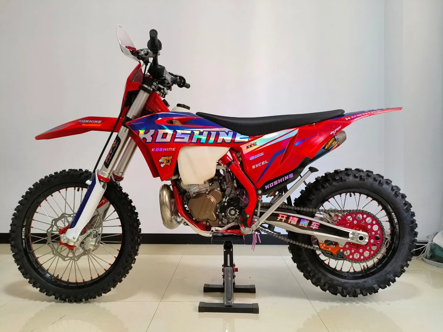 China Factory Cheap 250ccnew Tvs Motorcycle 4 Sroke 95km/H