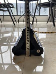 Calzo de rueda de avión de goma negra con forma de triángulo duradero de alta resistencia, gran oferta, 2017 - Product Image 6