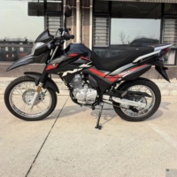 Moto d'occasion économique Haojue NK150 150cc à refroidissement par air, haute garde au sol pour la conduite urbaine et sur routes accidentées