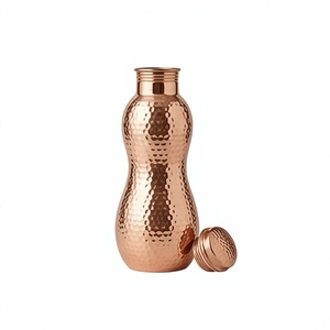 Bouteille d'eau en cuivre, finition martelée, design vintage, couvercle portable inclus, usage domestique - Product Image 1