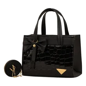 Borsa a Tracolla Fana Preciosa Lara con Manico Singolo, Stile Vintage, Motivo Alligatore, Nera, per Uso Professionale - Product Image 1