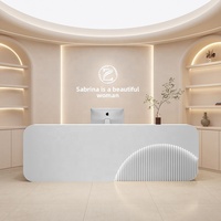 Comptoir de réception d'hôtel en bois moderne - Écologique et personnalisable pour usage commercial