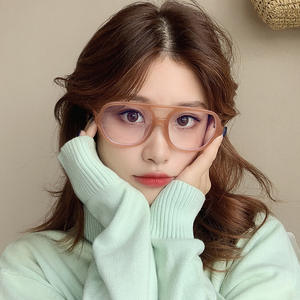 Gafas de sol Qianai para mujer, montura irregular de PC, anti UV, anti luz azul, F3 3340 - Product Image 5