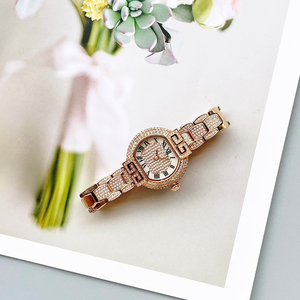 Montre mécanique automatique élégante et tendance, entièrement sertie de diamants, cadran blanc avec chiffres romains - Product Image 1