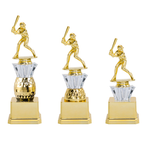Trofeo Deportivo AD62 Personalizado <span class=keywords><strong>de</strong></span> Fábrica para Juegos <span class=keywords><strong>de</strong></span> Béisbol con Figuras <span class=keywords><strong>de</strong></span> Jugadores <span class=keywords><strong>de</strong></span> Béisbol <span class=keywords><strong>de</strong></span> Juguete y Base Dorada - Product Image 1