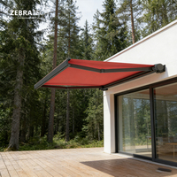 Système d'auvent motorisé moderne de luxe en aluminium avec toit rétractable pour l'installation de pergola à lames et les espaces de vie extérieurs
