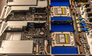 Servidor 1U RS700A-E13-RS12U AMD 9005 de Doble Procesador, 24 DIMM, 12SFF NVMe/SATA/SAS - Product Image 3