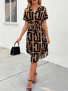 Robe à carreaux à manches courtes, style européen et américain, légère et mature, pour les vacances d'été, petite robe évasée avec ceinture - Product Image 3