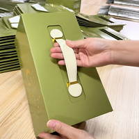 Boîtes pliantes magnétiques de luxe personnalisées avec poignée en cuir, emballage cadeau en papier pliable pour cadeaux d'anniversaire et de festival, cadeau en cuir