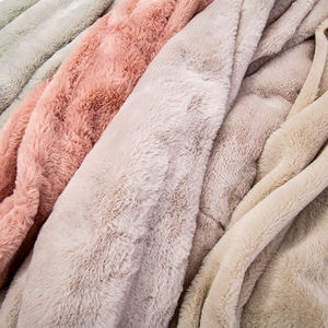 Tissu en poils de lapin en fausse fourrure longue en peluche de taille de couleur personnalisée en polyester 100% pour oreiller de couverture - Product Image 5