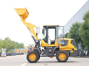Minicargadora profesional con envío gratuito de fábrica china, con certificación CE/EPA/Euro 5, con cucharón, zanjadora y arado rotatorio en venta - Product Image 2