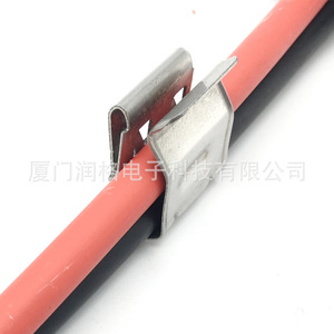 Clip de câble en acier inoxydable en forme de C pour la fixation des câbles de panneaux solaires - Product Image 3