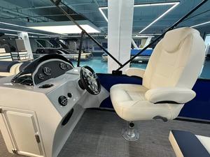 2025 Kinlife 19ft Bateau ponton en aluminium de luxe avec dressing moteur hors-bord pour 10 invités - Product Image 4