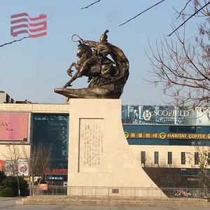 Sculpture carrée de la ville Sculpture de la figure Sculpture en métal Statue d'équitation en cuivre rouge de Cao Cao