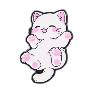 Pin de esmalte de gato rosa y blanco, lindo, con expresión sonriente y feliz, pata rosa, broche de gato con efecto ruborizado, insignia para bolso y solapa, regalo de joyería para amigo - Product Image 1
