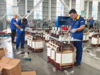 Transformateur de distribution triphasé immergé dans l'huile 2200 kVA 33 kV 415 V 60 Hz pour terminal GNL nigérian