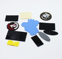 Étiquette souple personnalisée en silicone 3D Logo en caoutchouc gaufré Fournisseur Étiquette autocollante en caoutchouc pour vêtements