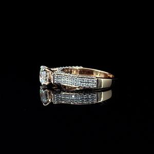 Bague de luxe en argent 925 plaqué rhodium avec moissanite VVS, pierres rondes de diamant pour fiançailles et mariage - Product Image 2