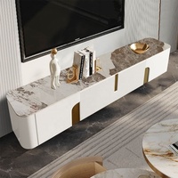 Centro de Entretenimiento NOVA Moderno de Piedra Sinterizada Blanca Mueble de TV con Gabinete de Almacenamiento Lateral para Sala de Estar con Base de Metal Dorada