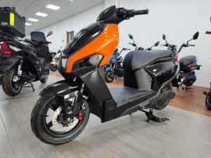 สกู๊ตเตอร์ไฟฟ้าแบบสปอร์ต 60v 72v ความเร็วสูง มอเตอร์ไซค์ไฟฟ้าสำหรับผู้ใหญ่ 2000w 80 กม./ชม. มอเตอร์ไซค์ไฟฟ้าสำหรับขาย - Product Image 5