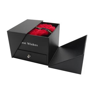 Caja de Regalo para Joyería MOM Clover, Porta Anillos y Collares con Diseño de Flor, para el Día de la Madre y San Patricio - Product Image 4