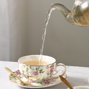 Service à thé en verre et céramique avec bougie chauffe-plat, théière chauffante avec filtre, une théière avec quatre tasses, pour le thé anglais de l'après-midi - Product Image 6