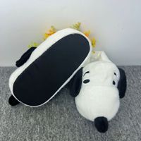 Pantoufles en peluche Snoopy mignonnes, pantoufles d'hiver chaudes pour la maison, pantoufles d'intérieur à bout fermé pour couple, motif chien de dessin animé