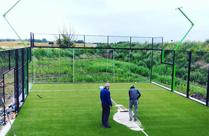 Pista de <span class=keywords><strong>Pádel</strong></span> Panorámica Completa para Interiores y Exteriores, Tamaño Estándar, Color y Logotipo Personalizados, Fácil Mantenimiento, Estructura Galvanizada, Césped Artificial - Product Image 3