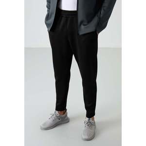 Ensemble de survêtement Air Jones Bran pour homme en tissu scuba vert forêt et noir - Vêtements de sport en polyester pour un style de vie actif - Product Image 4