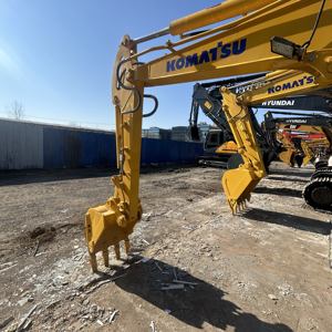 Excavadora Micro Usada Komatsu PC35MR de 3.5 Toneladas, Modelo 2024, Motor Yanmar, Probada en Construcción y Renovación de Invernaderos, Excavación de Pisos - Product Image 5