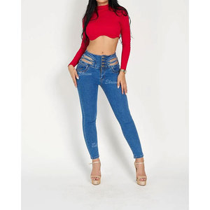 Jean Skinny bleu délavé avec chaîne et découpe - Product Image 4