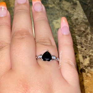 OEM Customized High Quality Trendy Designed <b>Black</b> Spinel Heart Cut <b>Stone</b> 925 Sterling <b>Silver</b> Engagement <b>Ring</b> for Women Wear - Product Image 3