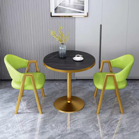 Ensemble table et chaises de salle à manger de l'usine de Foshan meubles commerciaux de restaurant en cuir massif en bois inoxydable sur mesure