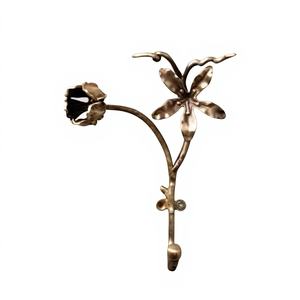 Perchas de metal de pared multigancho para organizar llaves toallas sombreros y más en cocinas baños y dormitorios - Product Image 1