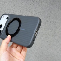 Coque de téléphone magnétique à points multicolores avec support et attraction magnétique pour iPhone 17 Pro Max