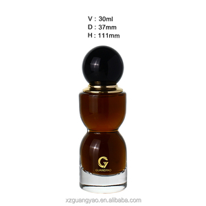 Flacon de parfum en verre 30 <span class=keywords><strong>ml</strong></span>, forme unique, logo doré à chaud, <span class=keywords><strong>design</strong></span> de luxe, modèles tendance, personnalisez votre propre flacon de parfum - Product Image 6