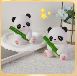 Cartone animato coniglio LED luce notturna nuovo Design incandescente giocattolo lampada da comodino in vinile direttamente dalla fabbrica per la bancarella del <span class=keywords><strong>mercato</strong></span> <span class=keywords><strong>notturno</strong></span> - Product Image 4