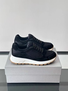 Baskets de sport décontractées minimalistes pour hommes, en cuir, légères, polyvalentes, avec logo personnalisé, style de luxe, à semelle épaisse - Product Image 2