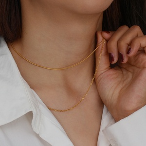 Collar de Cadena de Espiga de Acero Inoxidable con Chapado en Oro de 18K Resistente al Deslustre - Product Image 5