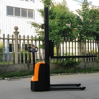 Empileur électrique de palette de marche de 1.5 tonnes avec le mât de 2 étapes