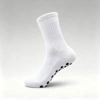 Chaussettes de sport respirantes en gros, design antidérapant, légères, chaussettes de course professionnelles pour athlètes