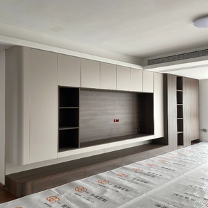 Mueble de <span class=keywords><strong>TV</strong></span> de Pared Personalizado en Dos Tonos Beige y Nogal con Esquinas Redondeadas y Estantes Abiertos <span class=keywords><strong>para</strong></span> Sala de Estar, Pared Multimedia, CARB P2, OEM, ODM - Product Image 1